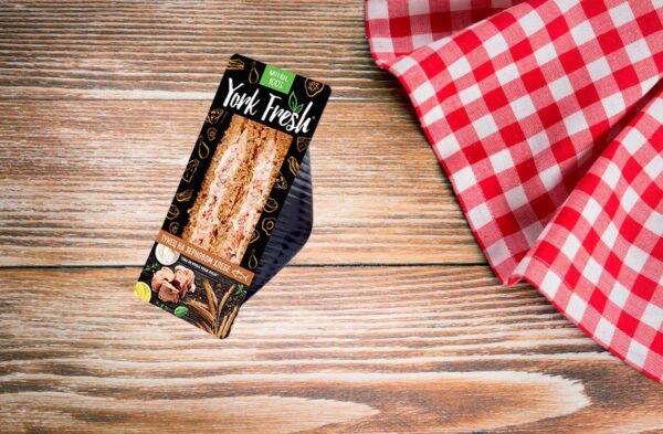 Сэндвич YORK FRESH с тунцом на зерновом хлебе, трей, 150 г