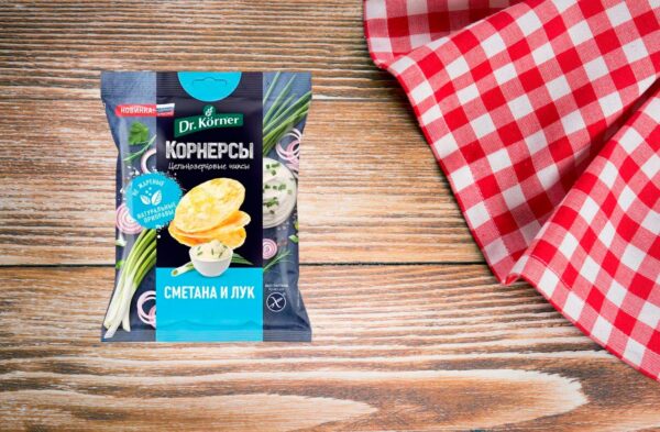 Чипсы Dr. Korner цельнозерновые кукурузно-рисовые со сметаной и зеленым луком 50 гр.